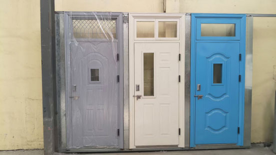 武都学校教室门