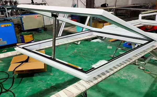 某地下车库出入口武都排烟窗配置工程