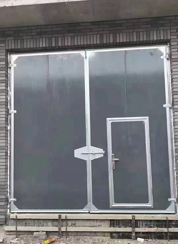 武都工业平开门在大型设备制造车间的应用实例