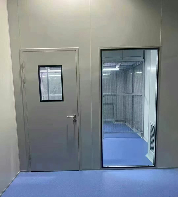 学校教学楼完成武都防火门标准化安装